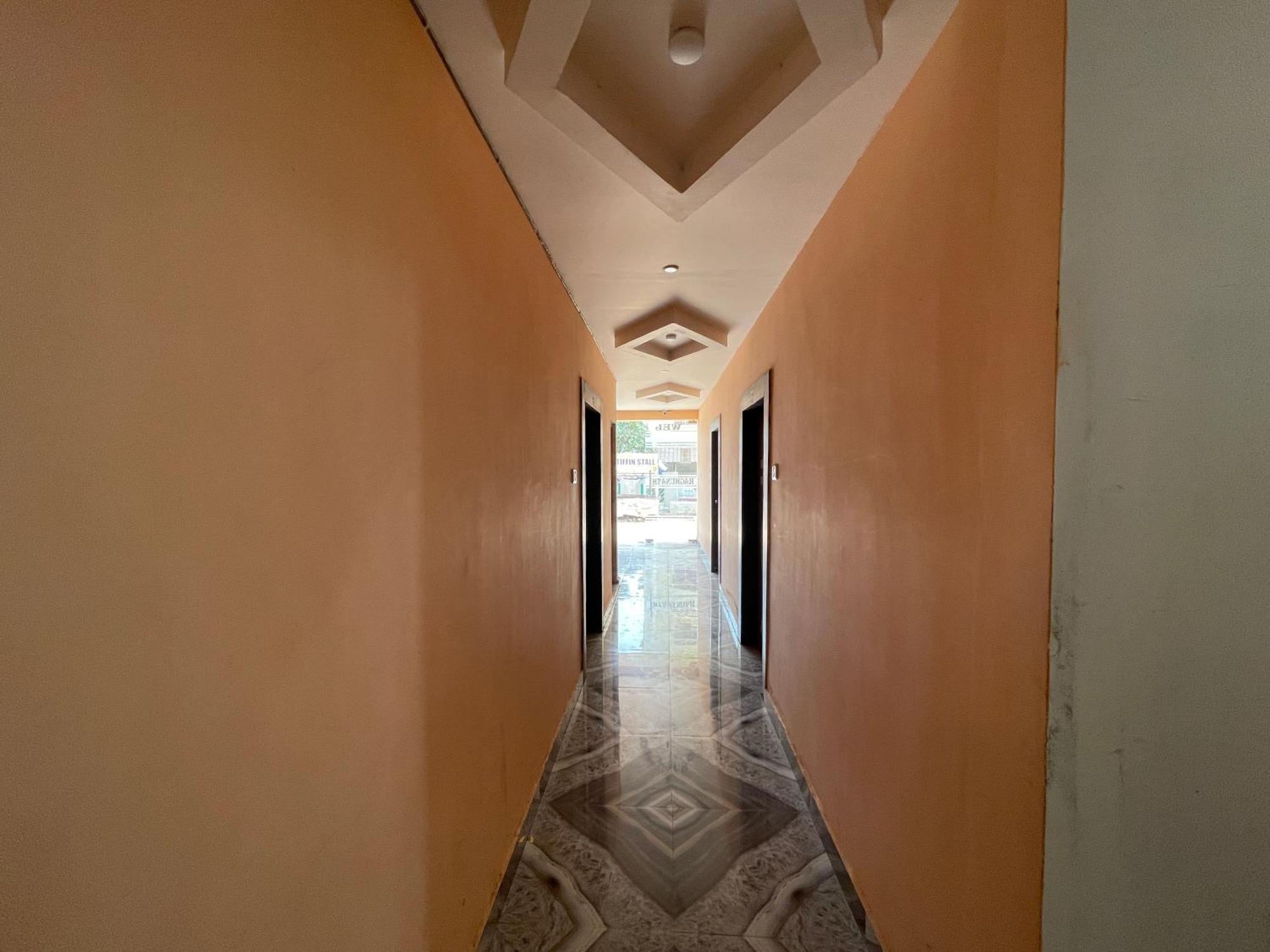 Hotel Ojotrip Raghunath Palace Purî Extérieur photo