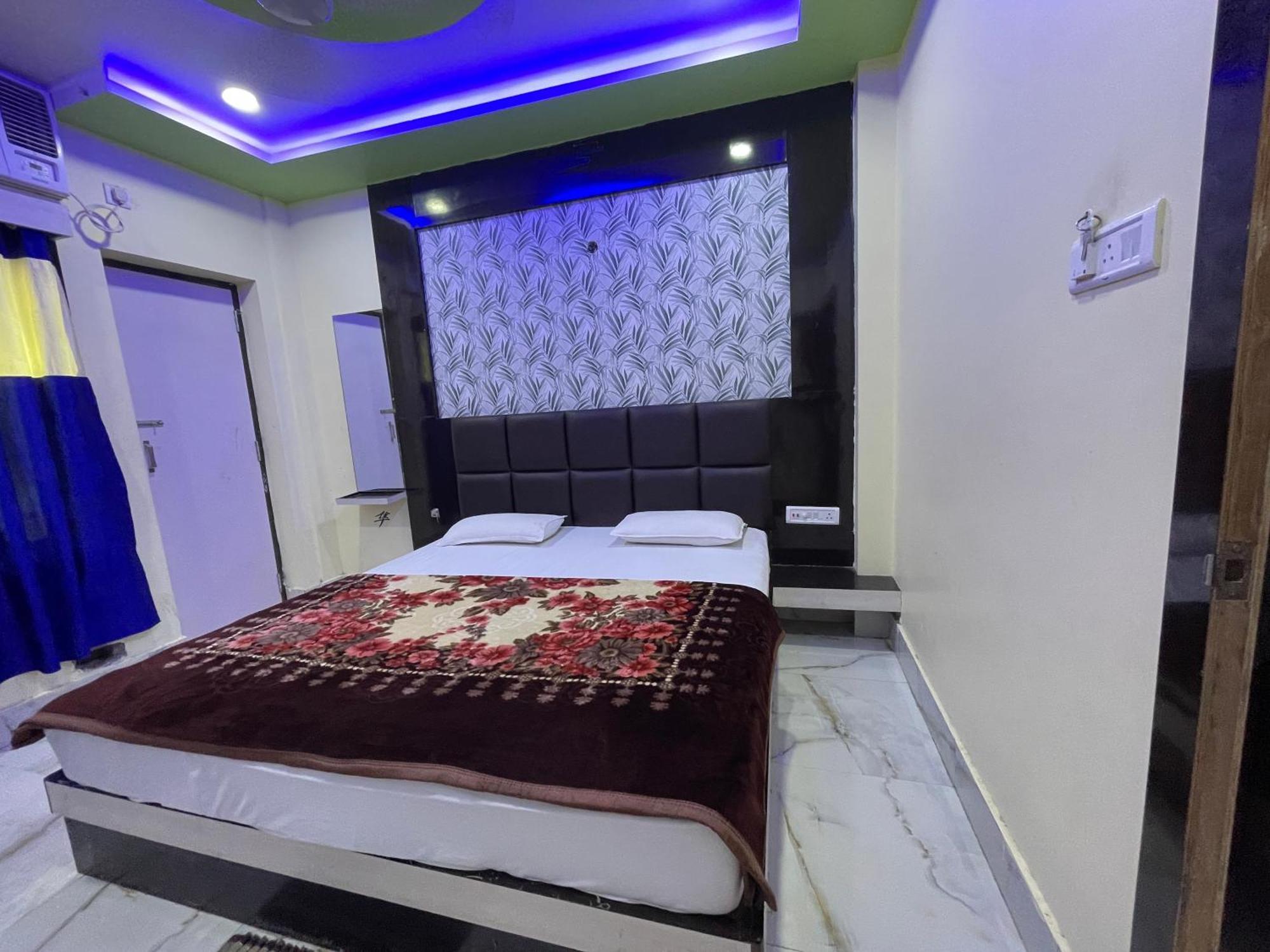 Hotel Ojotrip Raghunath Palace Purî Extérieur photo